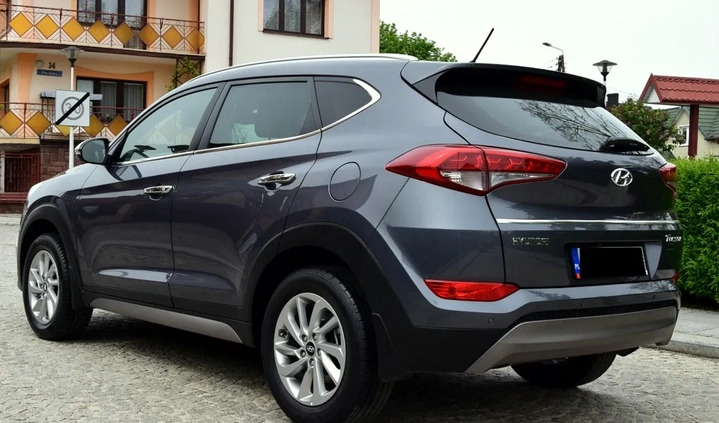 Hyundai Tucson cena 77900 przebieg: 83000, rok produkcji 2017 z Kielce małe 106